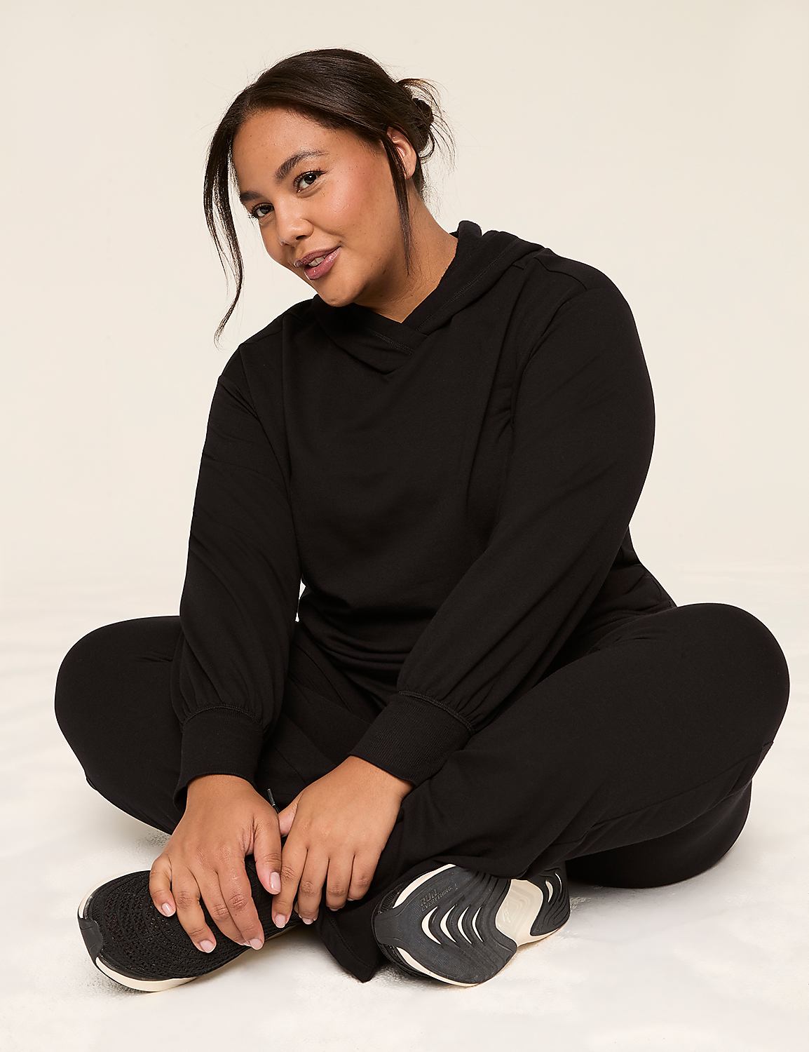 LIVI Cozy Hoodie Sweatshirt Product Image 3