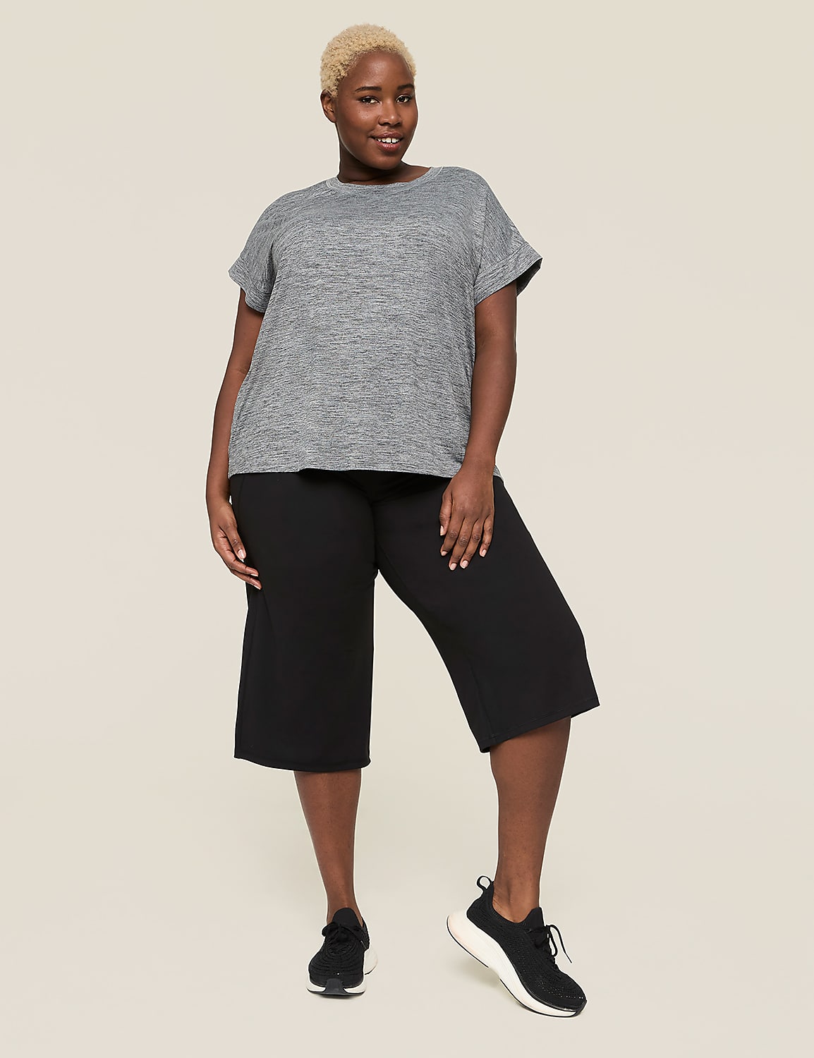 LIVI Soft Crew-Neck Tee Product Image 3
