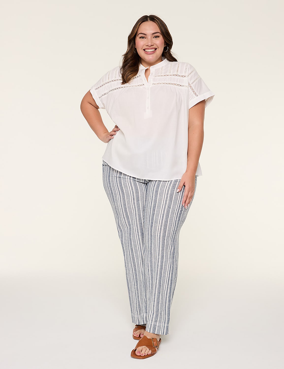 Swing Trim-Detail Popover Blouse Product Image 3