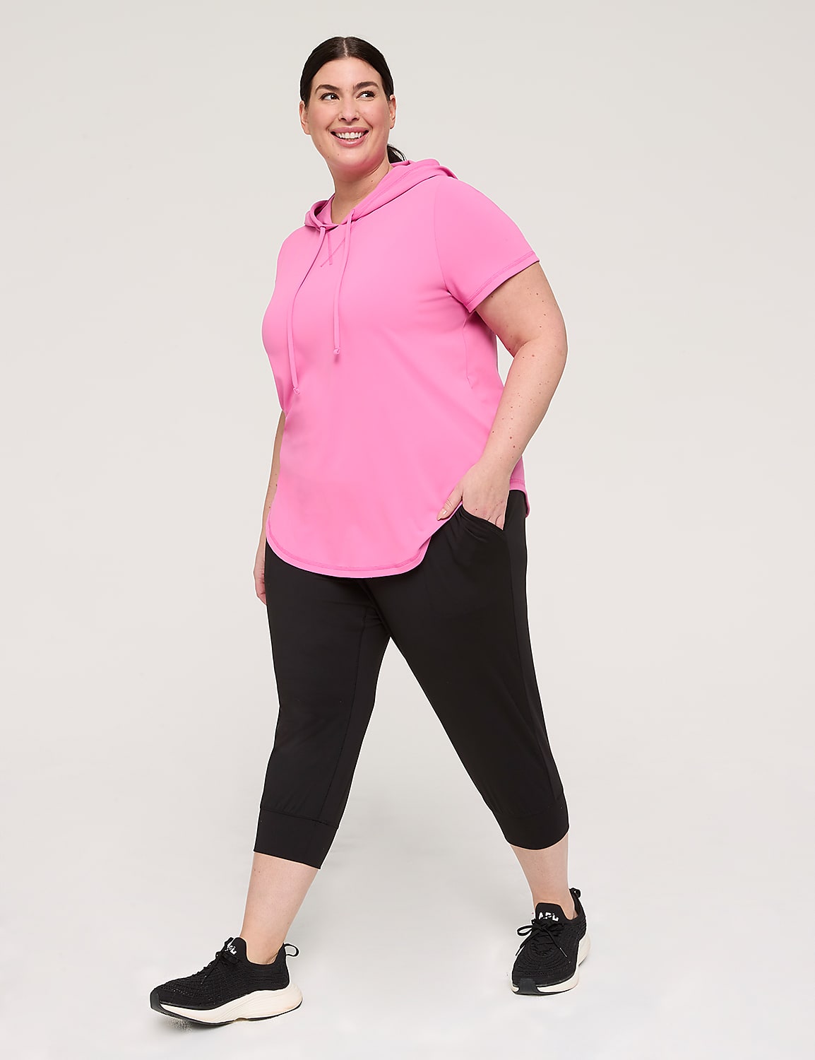 LIVI Soft Capri Jogger Product Image 3