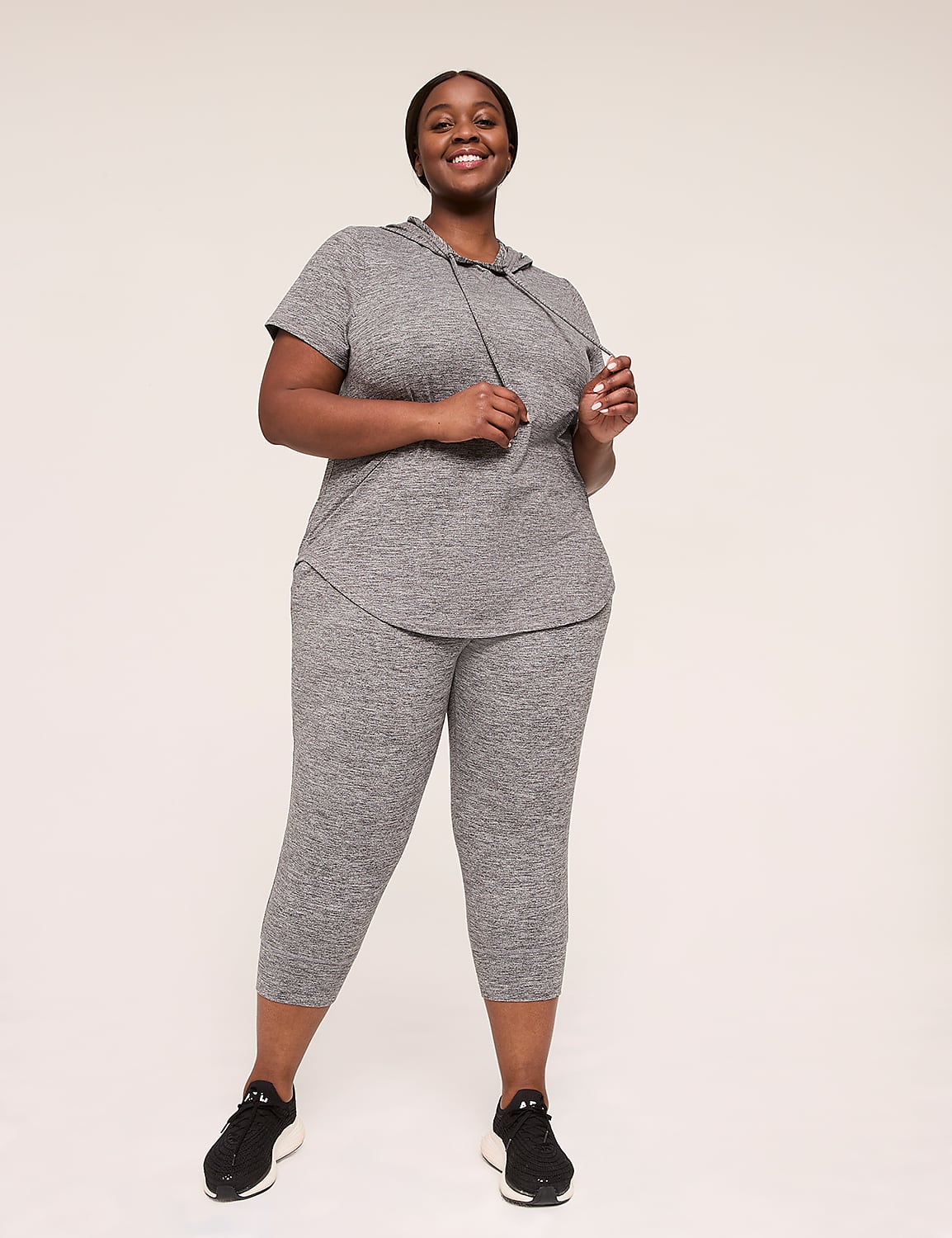 LIVI Soft Capri Jogger Product Image 3