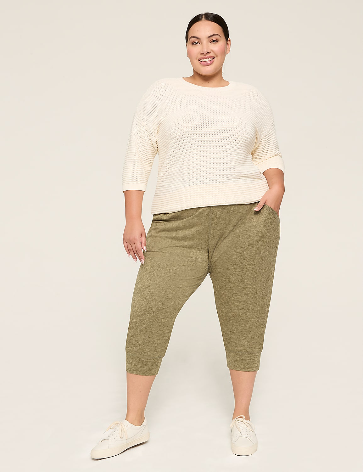 LIVI Soft Capri Jogger Product Image 3