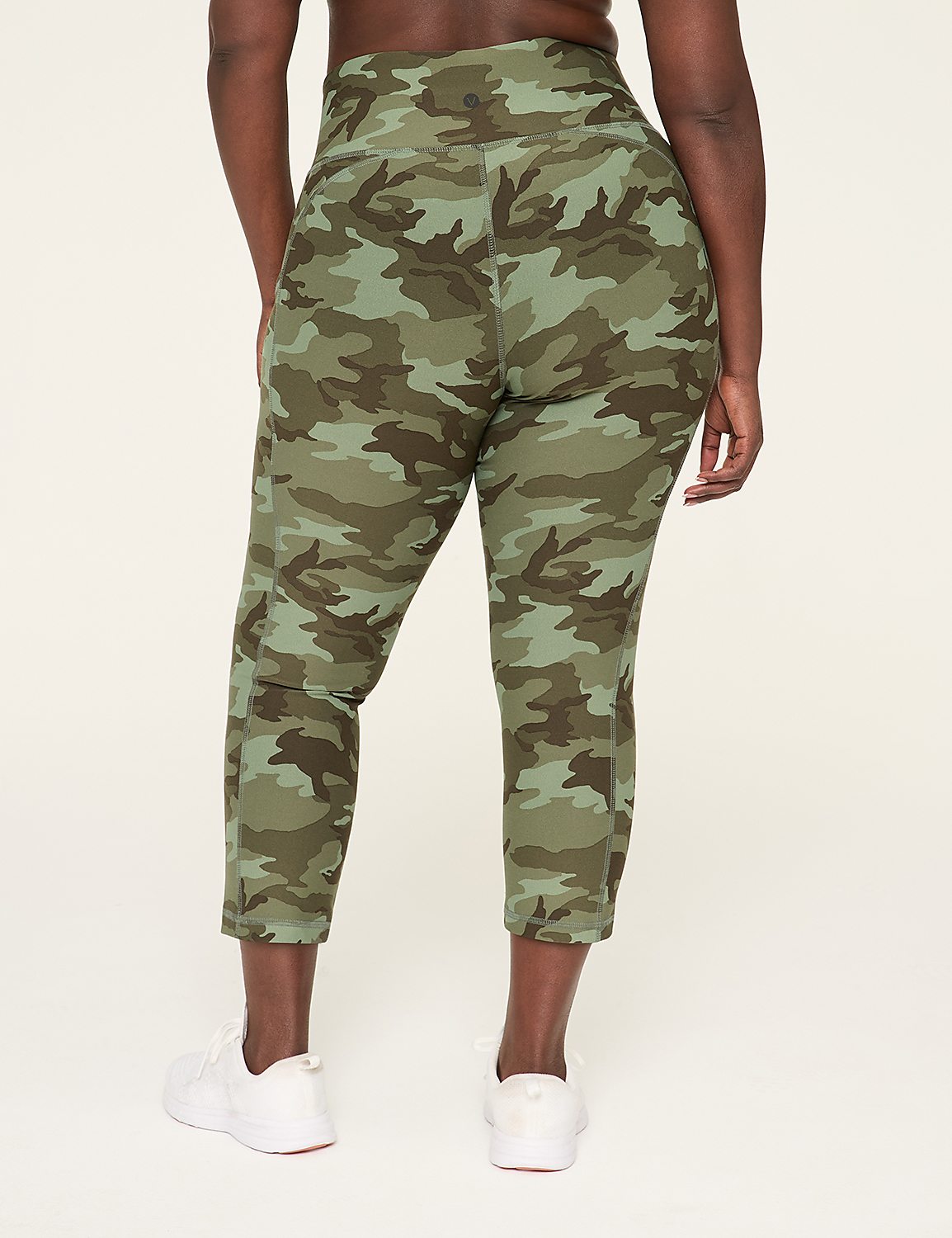 LIVI High-Rise Wicking Capri Legging Product Image 2