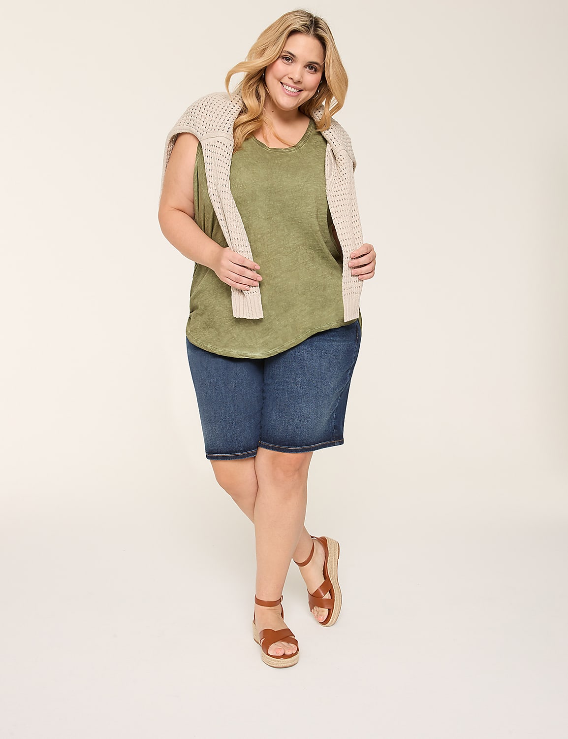 Scoop-Neck Side-Ruched Tank Product Image 3