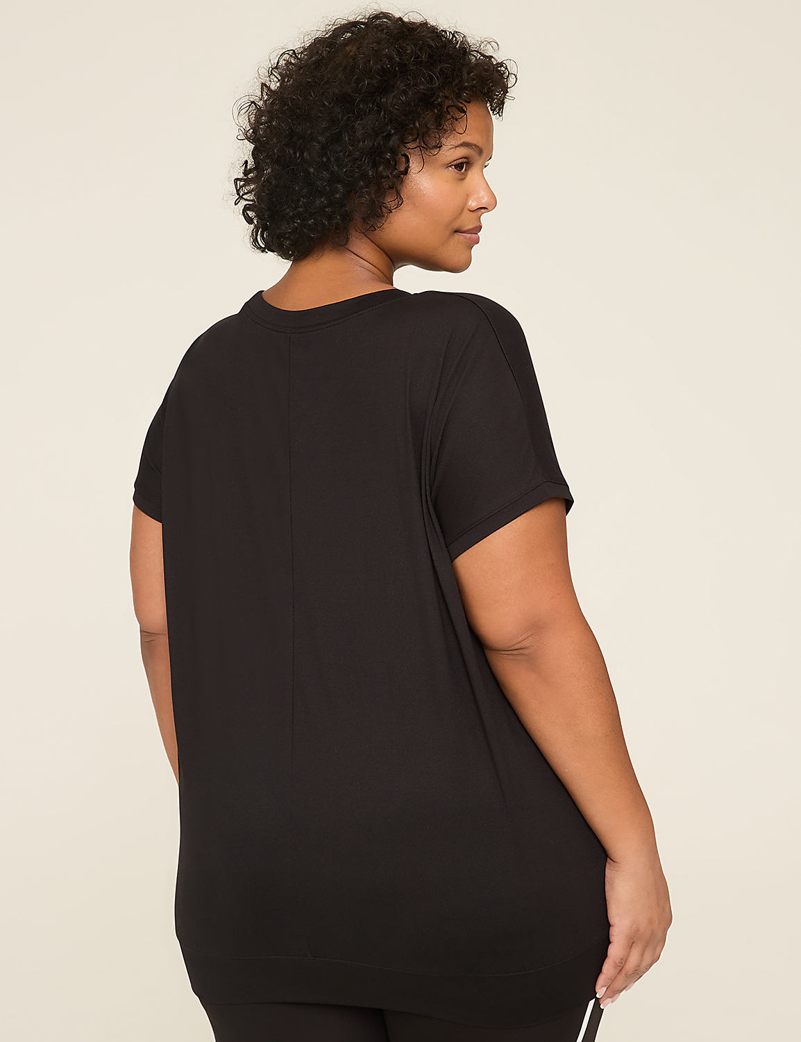 LIVI Soft Crew-Neck Banded-Bottom Tee Product Image 2