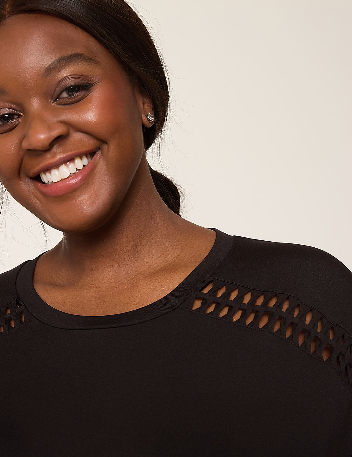 LIVI Soft Macrame-Detail Crew-Neck Tee Product Image 4