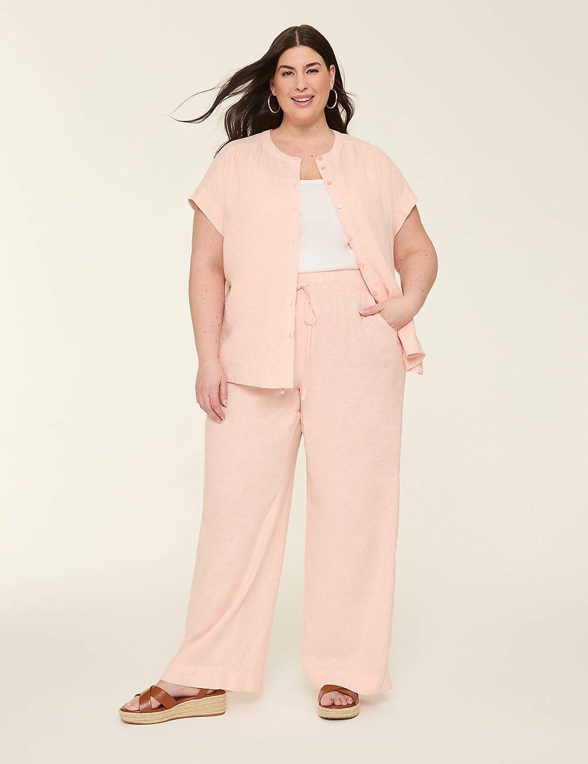 Linen Short-Sleeve Button-Down Shirt Product Image 3