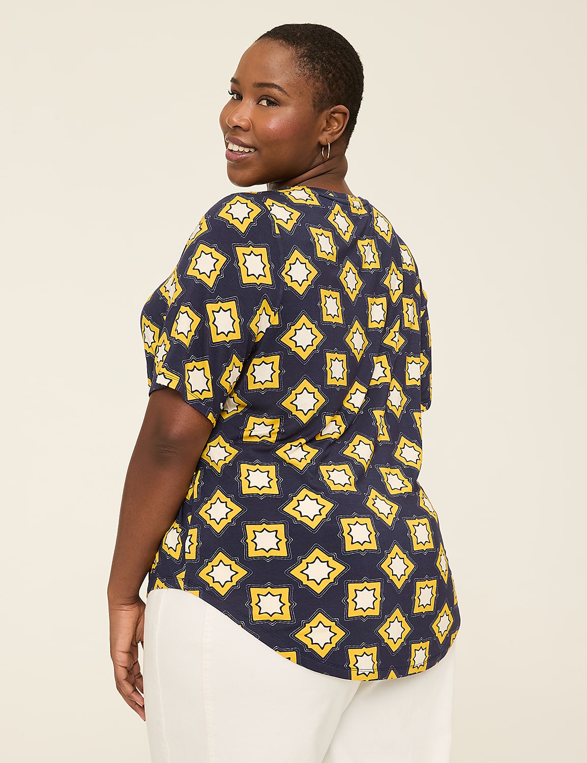 Perfect Sleeve V-Neck Curved-Hem Tee Product Image 2