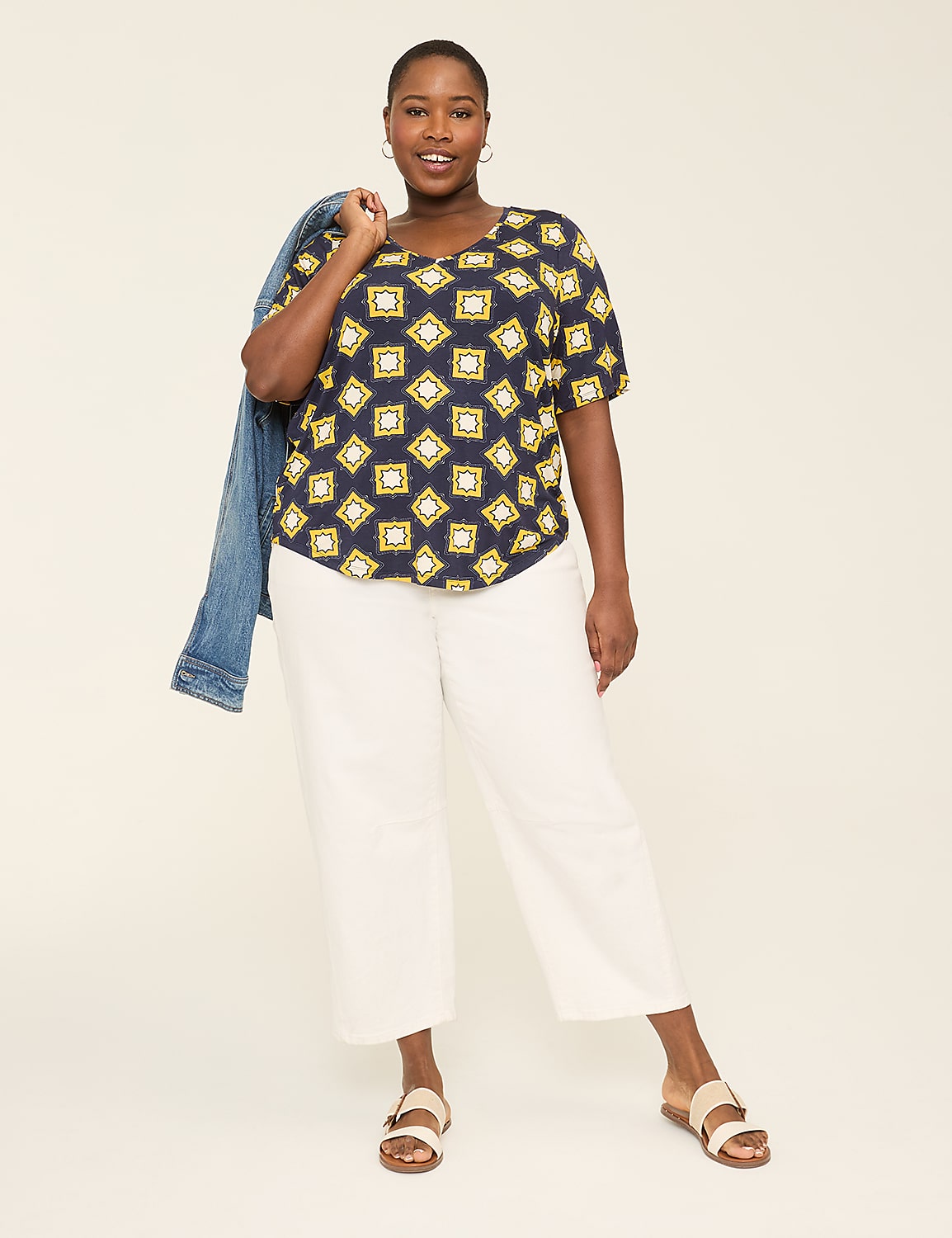 Perfect Sleeve V-Neck Curved-Hem Tee Product Image 3