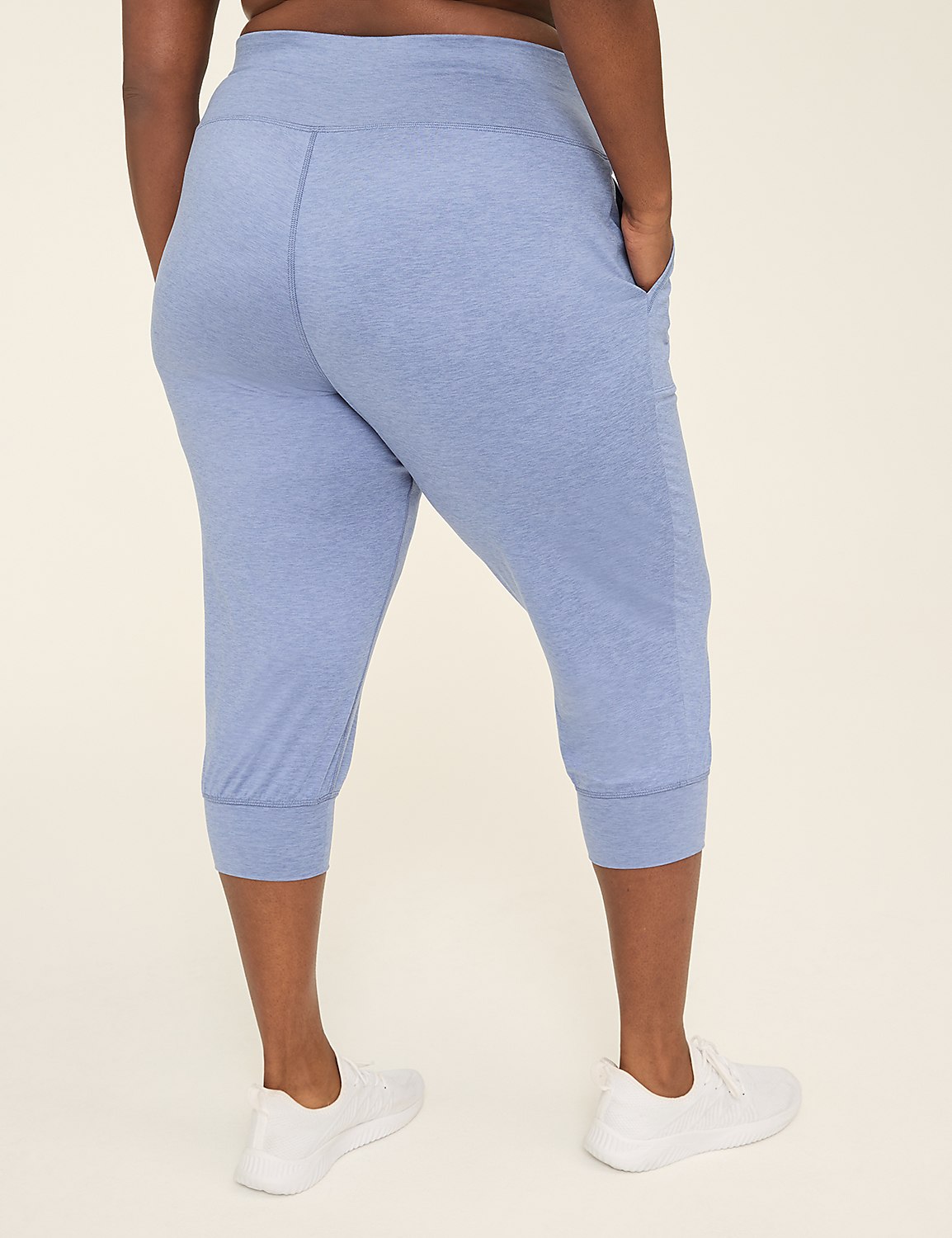 LIVI Soft Capri Jogger Product Image 2