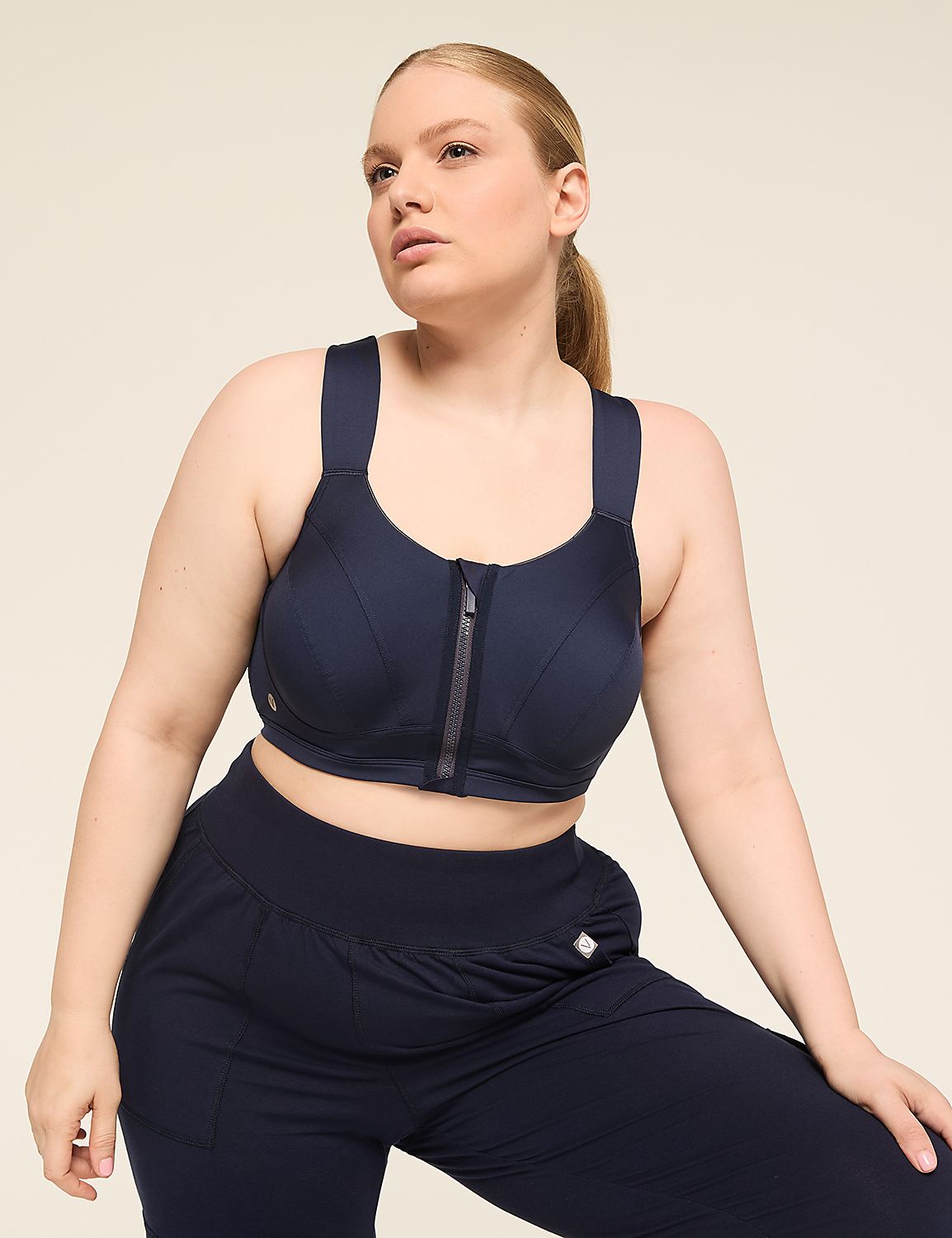 LIVI Max Support Comfort Zip-Front Sports Bra Product Image 1