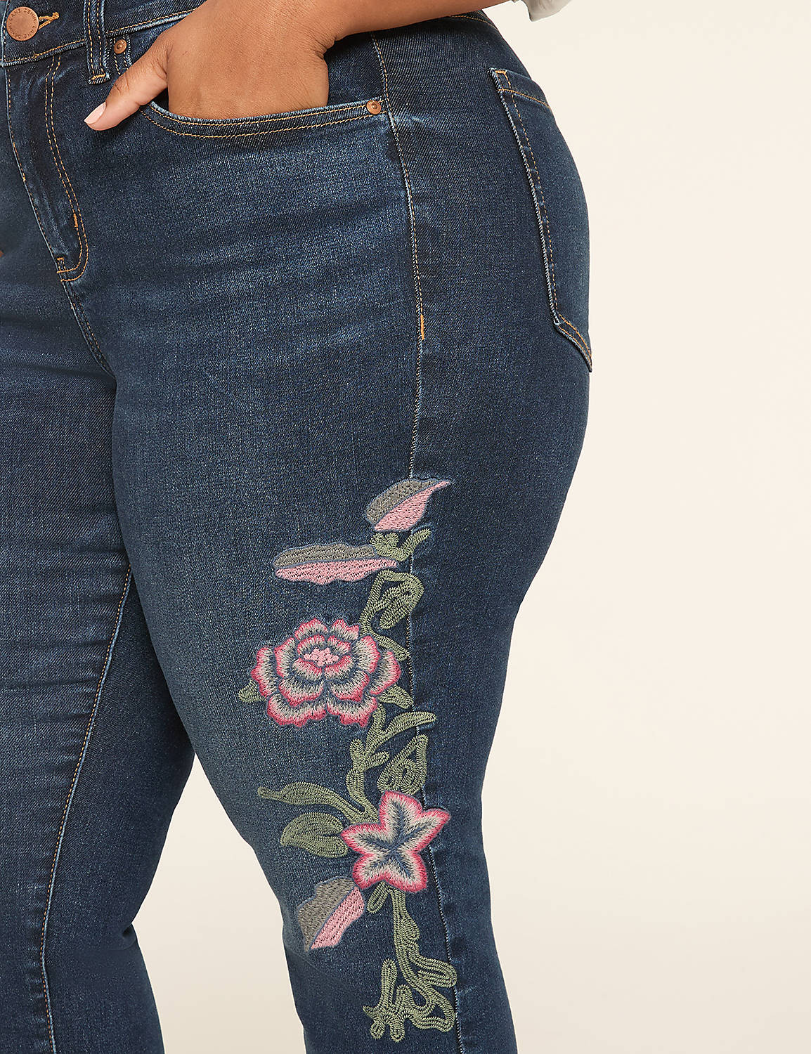 No-Gap Curvy Fit DreamFeel Skinny Jean Product Image 4