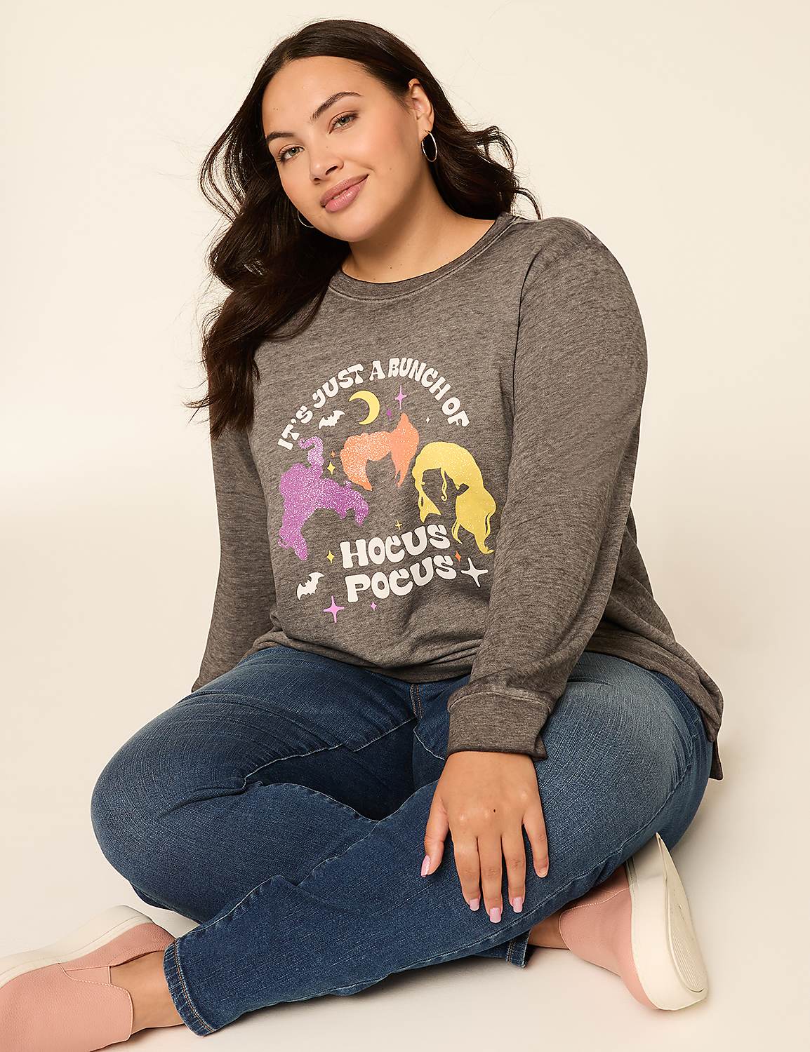 Hocus Pocus Graphic Sweatshirt Product Image 3