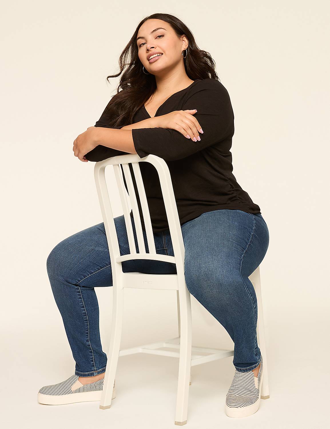 3/4-Sleeve V-Neck Side-Ruched Top Product Image 3