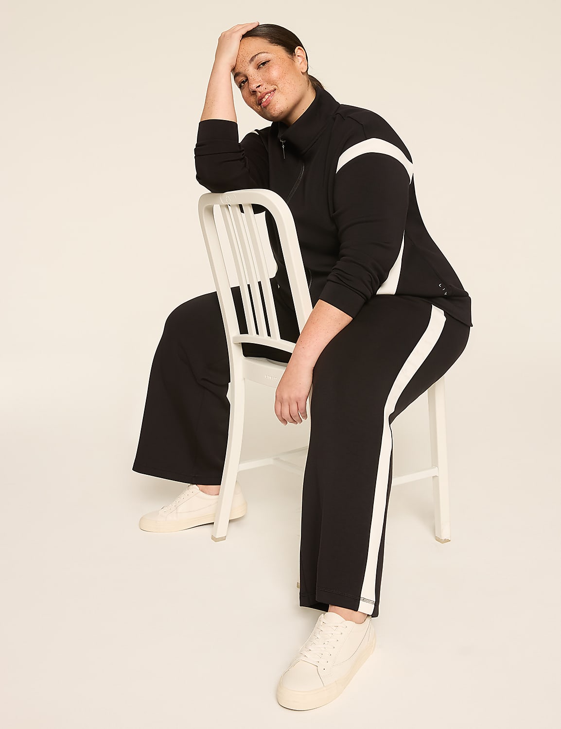 LIVI Journey Zip-Up Jacket Product Image 3