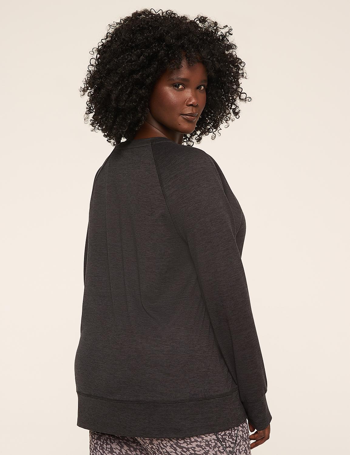 LIVI Soft Crew-Neck Sweatshirt Product Image 2