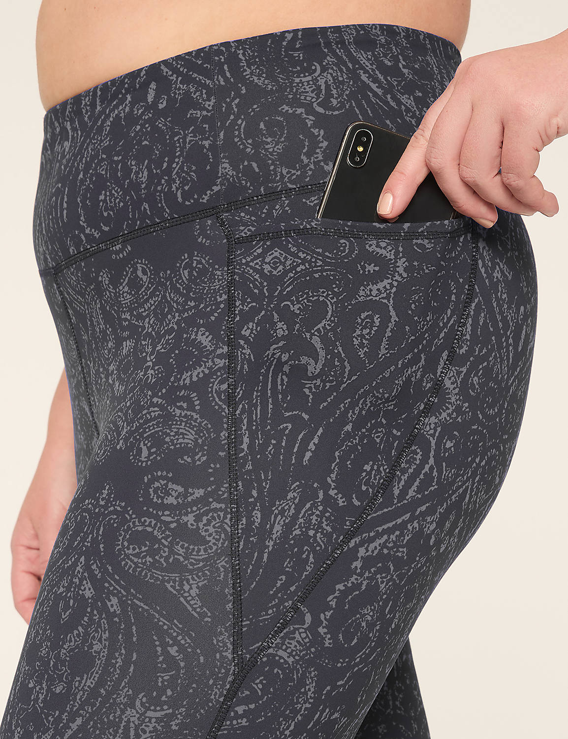 LIVI High-Rise LIVI Soft 7/8 Legging Product Image 4