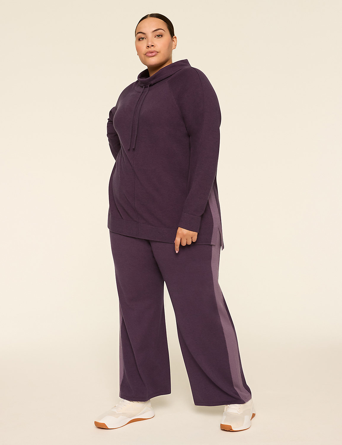 LIVI Funnel-Neck Colorblock Pullover Sweater Product Image 3