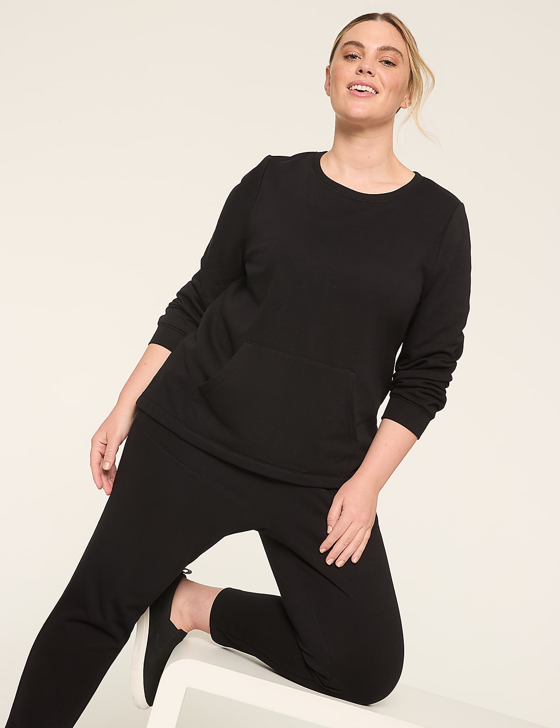 LIVI Crew-Neck French Terry Sweatshirt Product Image 3