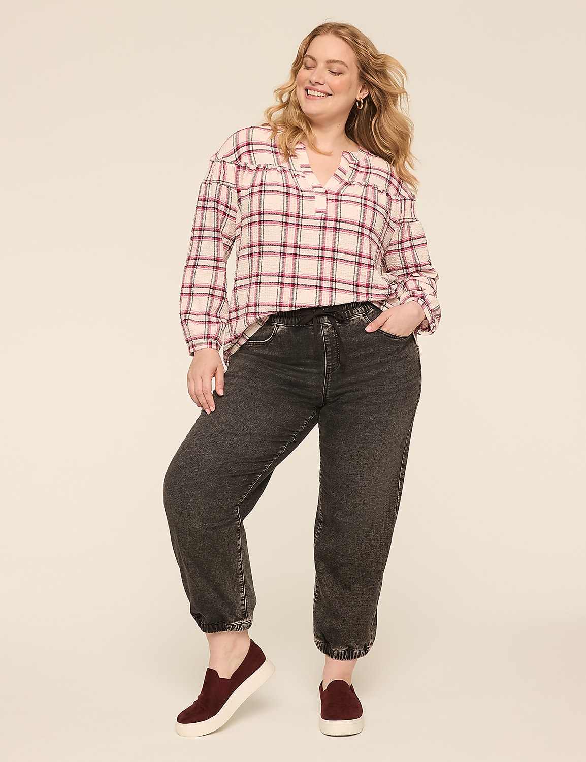 Bracelet-Sleeve Popover Blouse Product Image 3