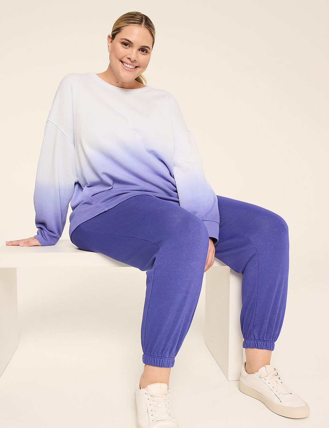 LIVI French Terry Ombre Crew-Neck Sweatshirt Product Image 3