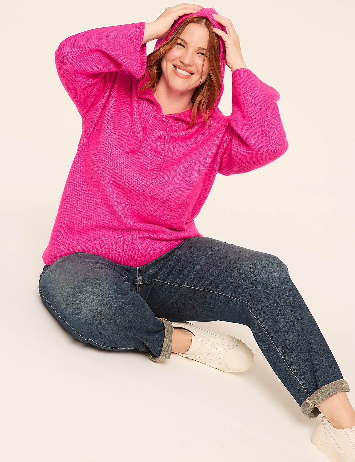 Long-Sleeve Hoodie Sweater Product Image 3