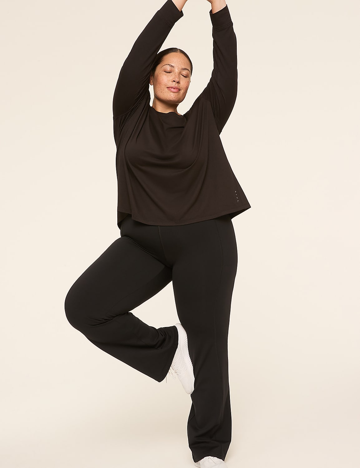 LIVI High-Rise Knit Fleece-Lined Bootcut Pant Product Image 3
