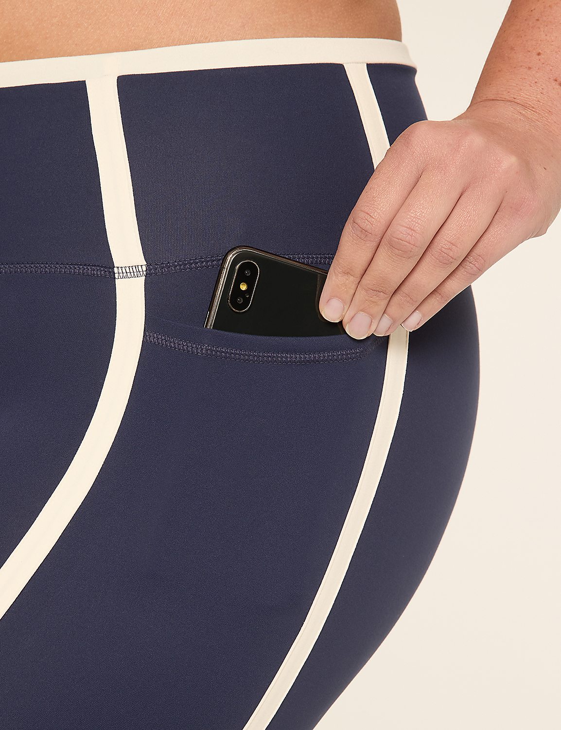 LIVI Soft High-Rise Colorblock 7/8 Legging Product Image 4