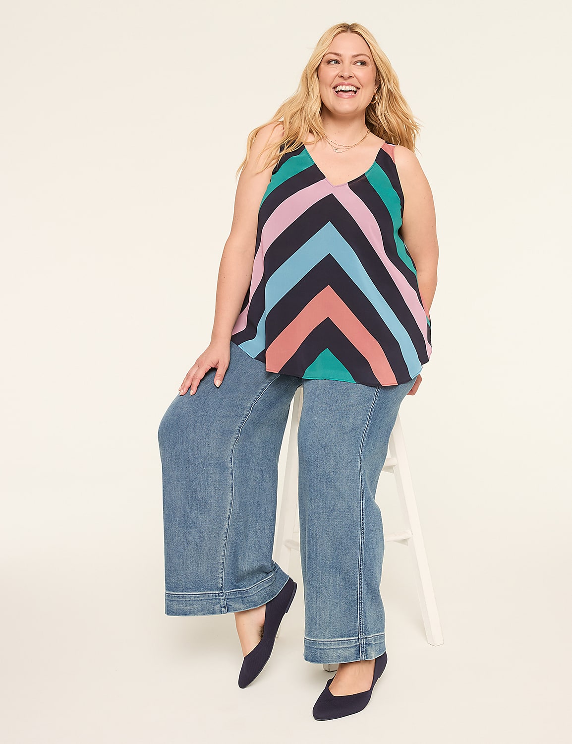 Swing V-Neck Single-Layer Chiffon Tank Product Image 3