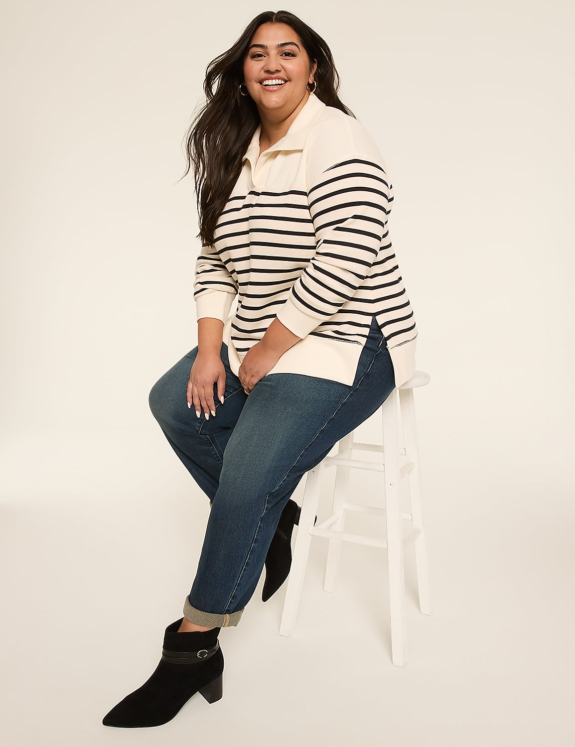 Long-Sleeve Notched Collar Sweatshirt Product Image 3