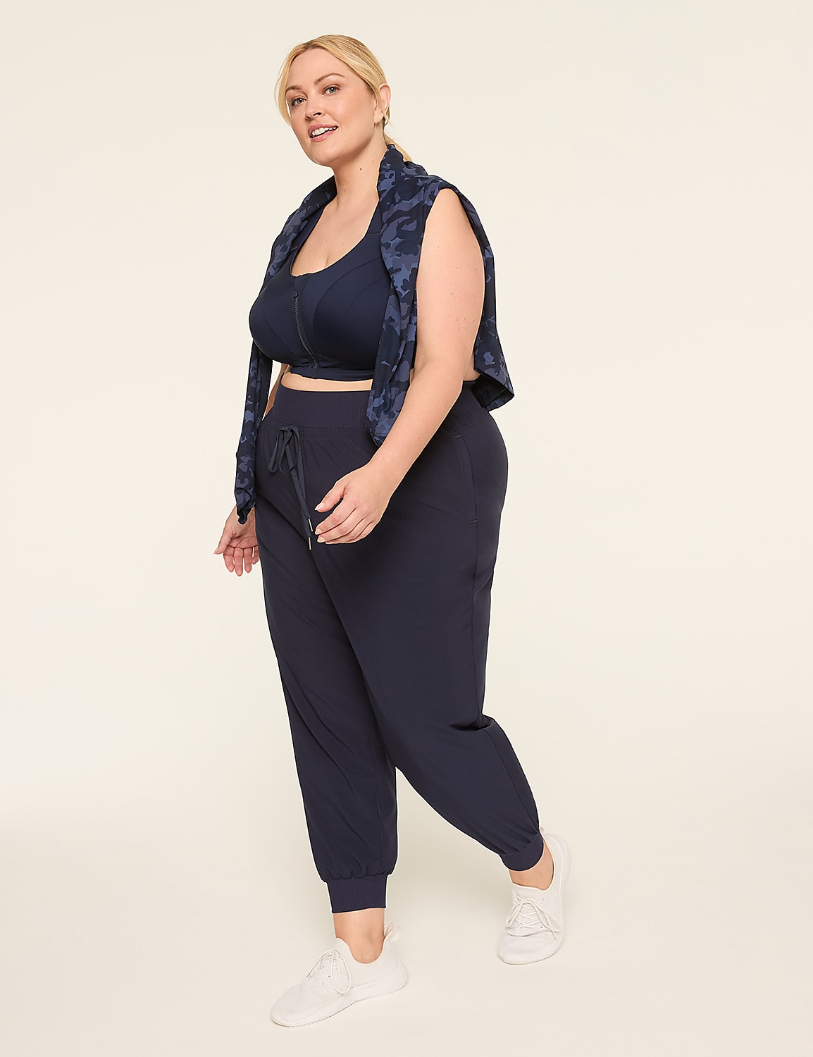 LIVI Stretch Woven Jogger Product Image 3