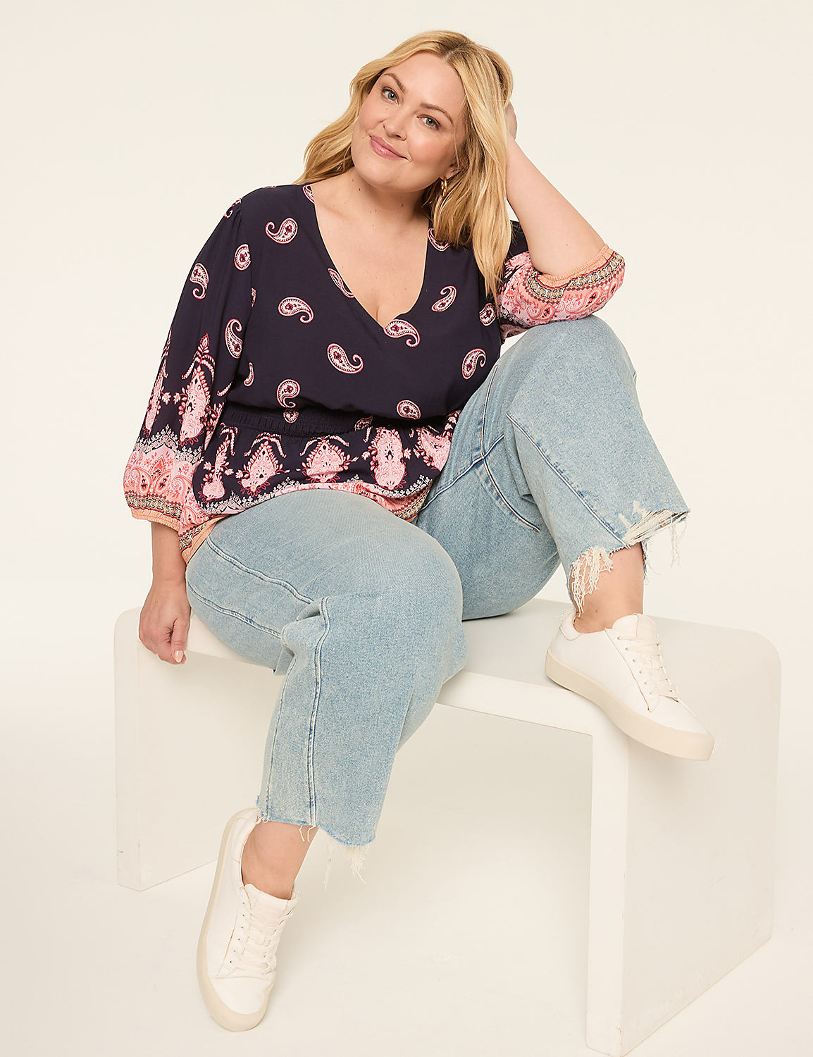 3/4-Sleeve V-Neck Peplum Blouse Product Image 3