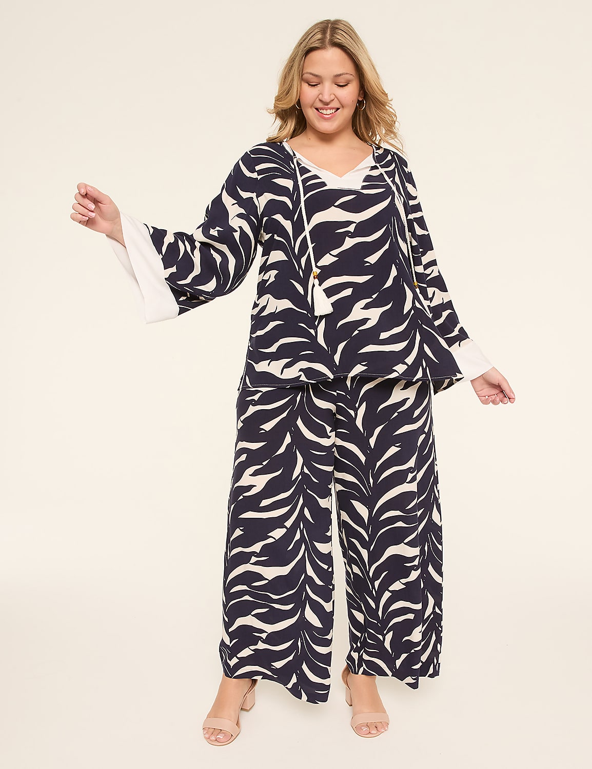 Long-Sleeve Tie-Neck Tunic Top Product Image 3
