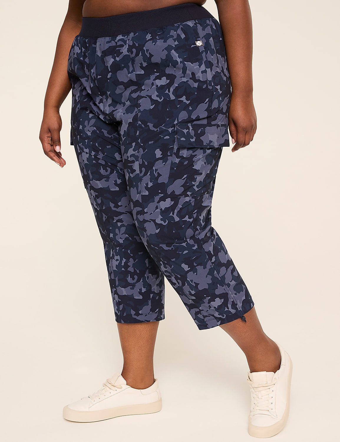 LIVI Stretch Woven Crop Pant Product Image 1