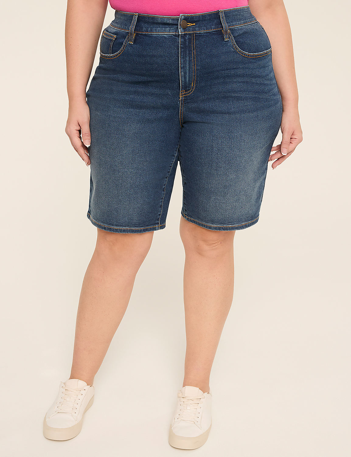 No-Gap Curvy Fit Fitted 10" Bermuda Short Product Image 1