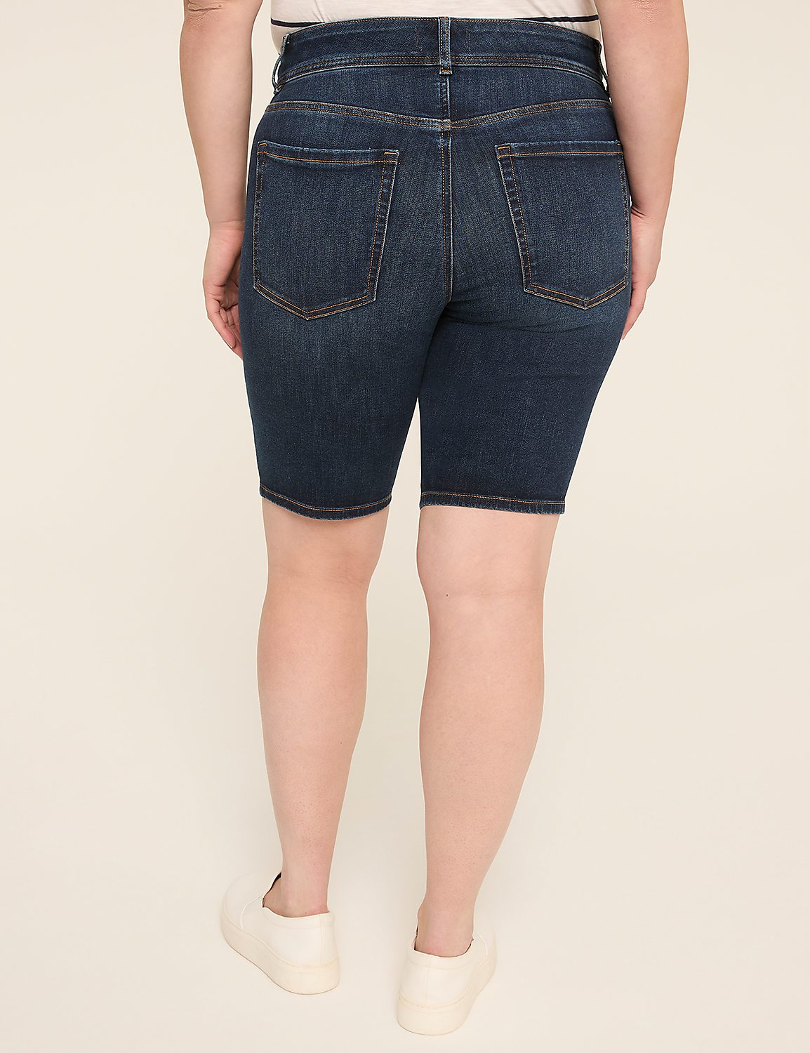 Tighter Tummy Fitted 10" Bermuda Short Product Image 2