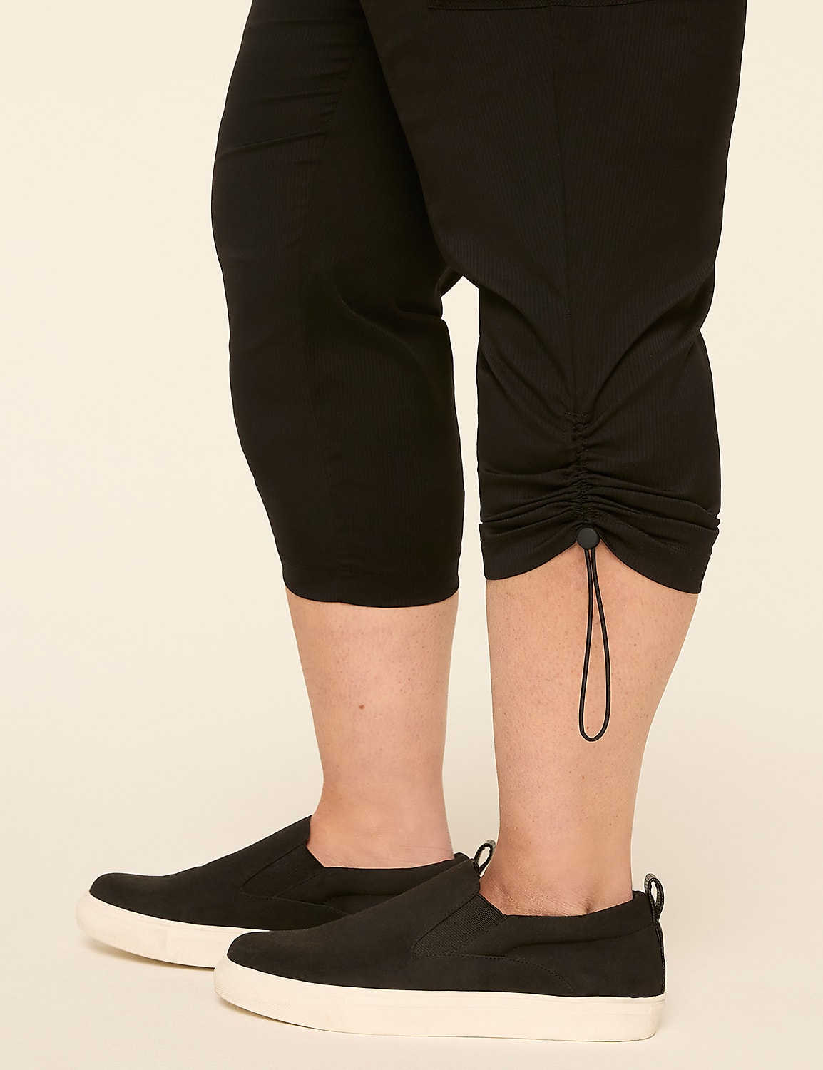 LIVI Stretch Woven Crop Pant Product Image 4