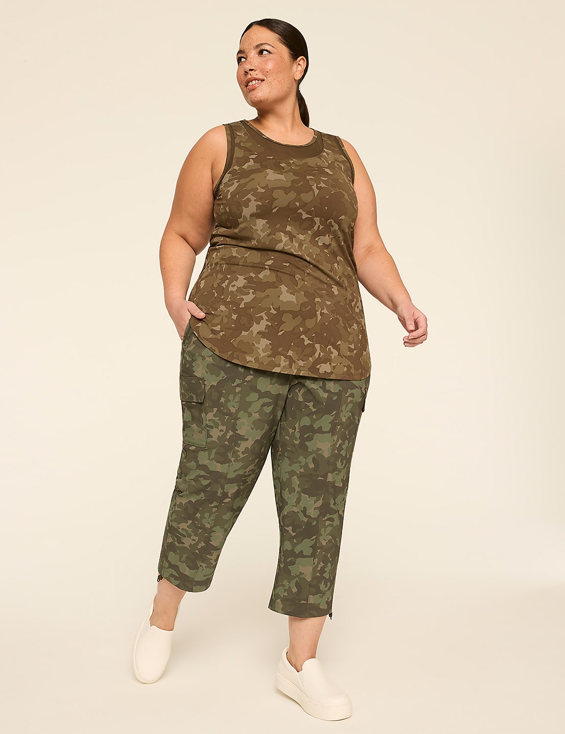 LIVI Wicking Crew-Neck Tank Top Product Image 3