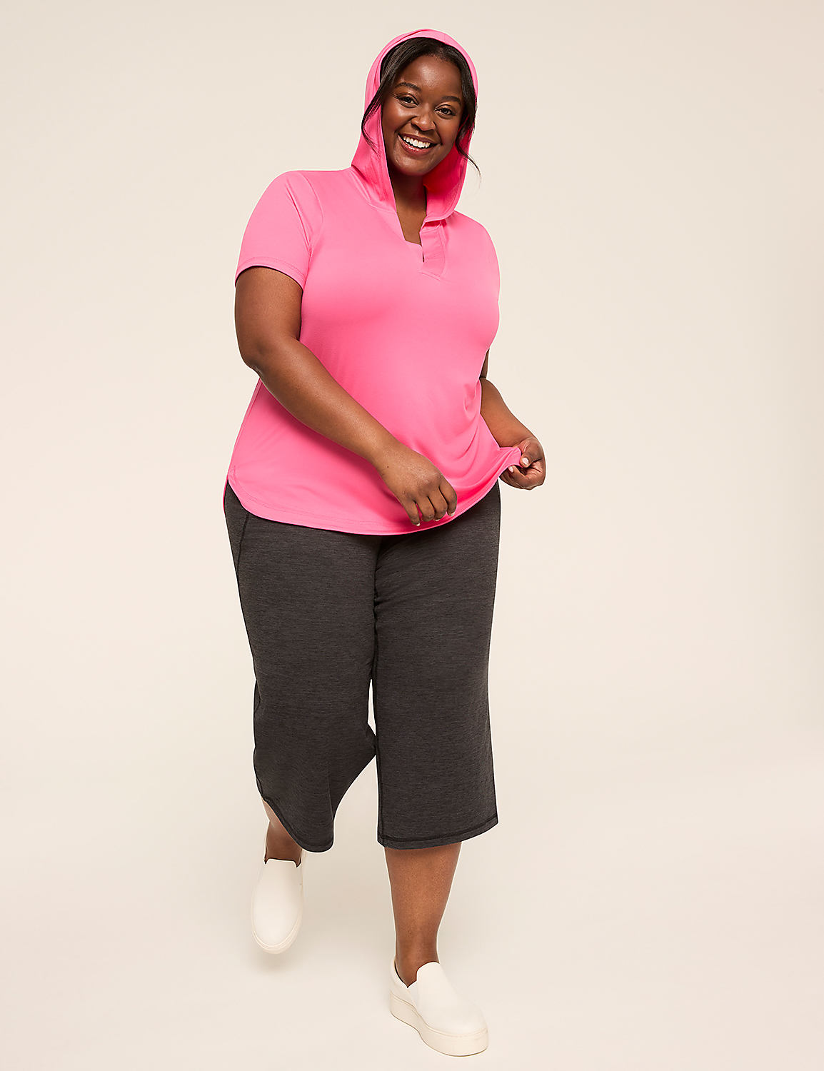 LIVI Soft Short-Sleeve Hoodie Product Image 3