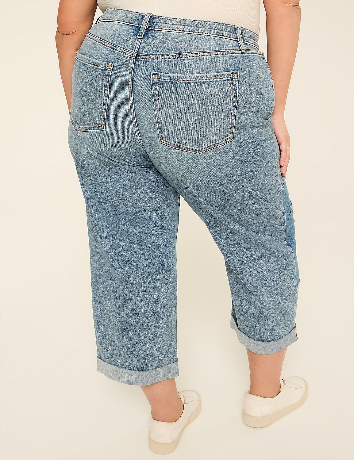 Mid-Rise Boyfriend Capri Product Image 2