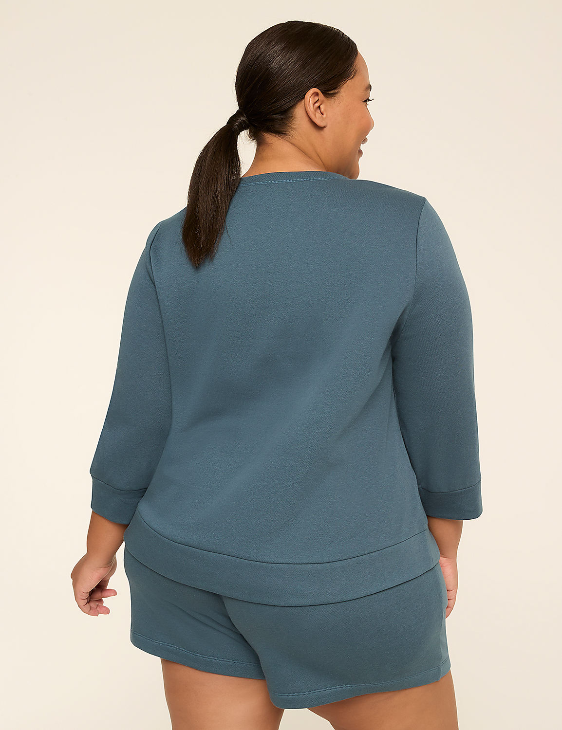 LIVI 3/4-Sleeve Crew-Neck Sweatshirt Product Image 2