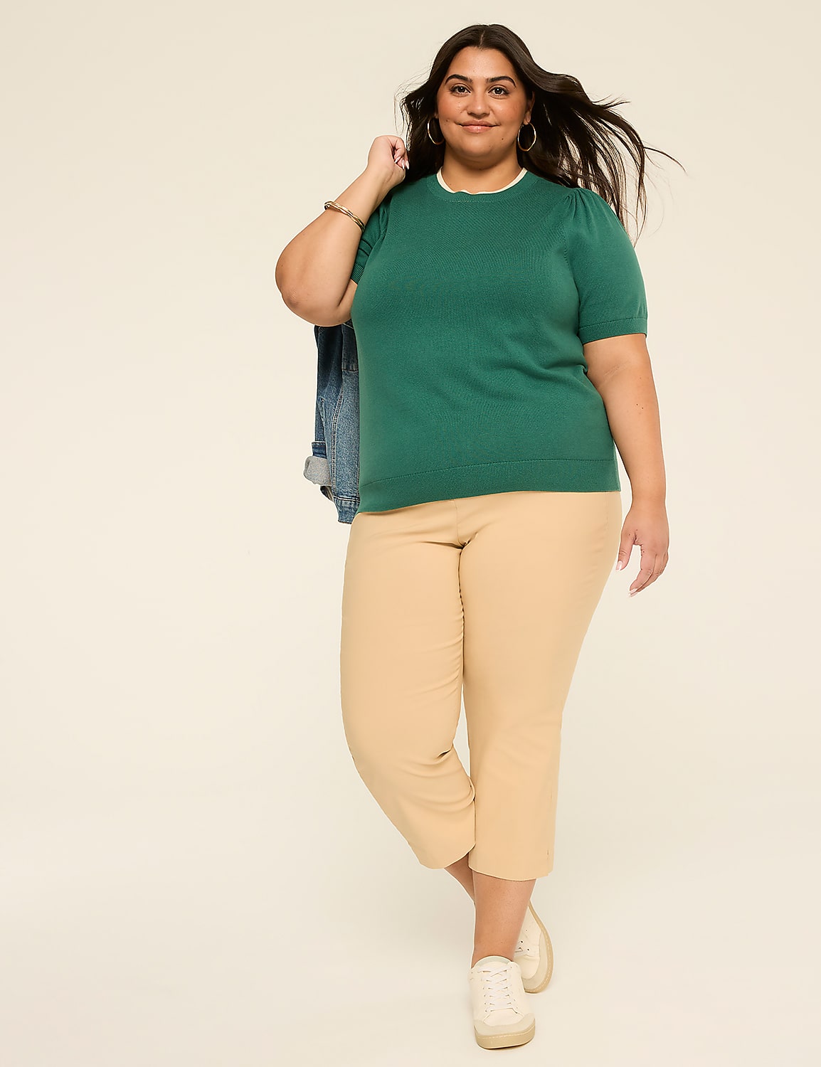 Round-Neck Pullover Sweater Product Image 3