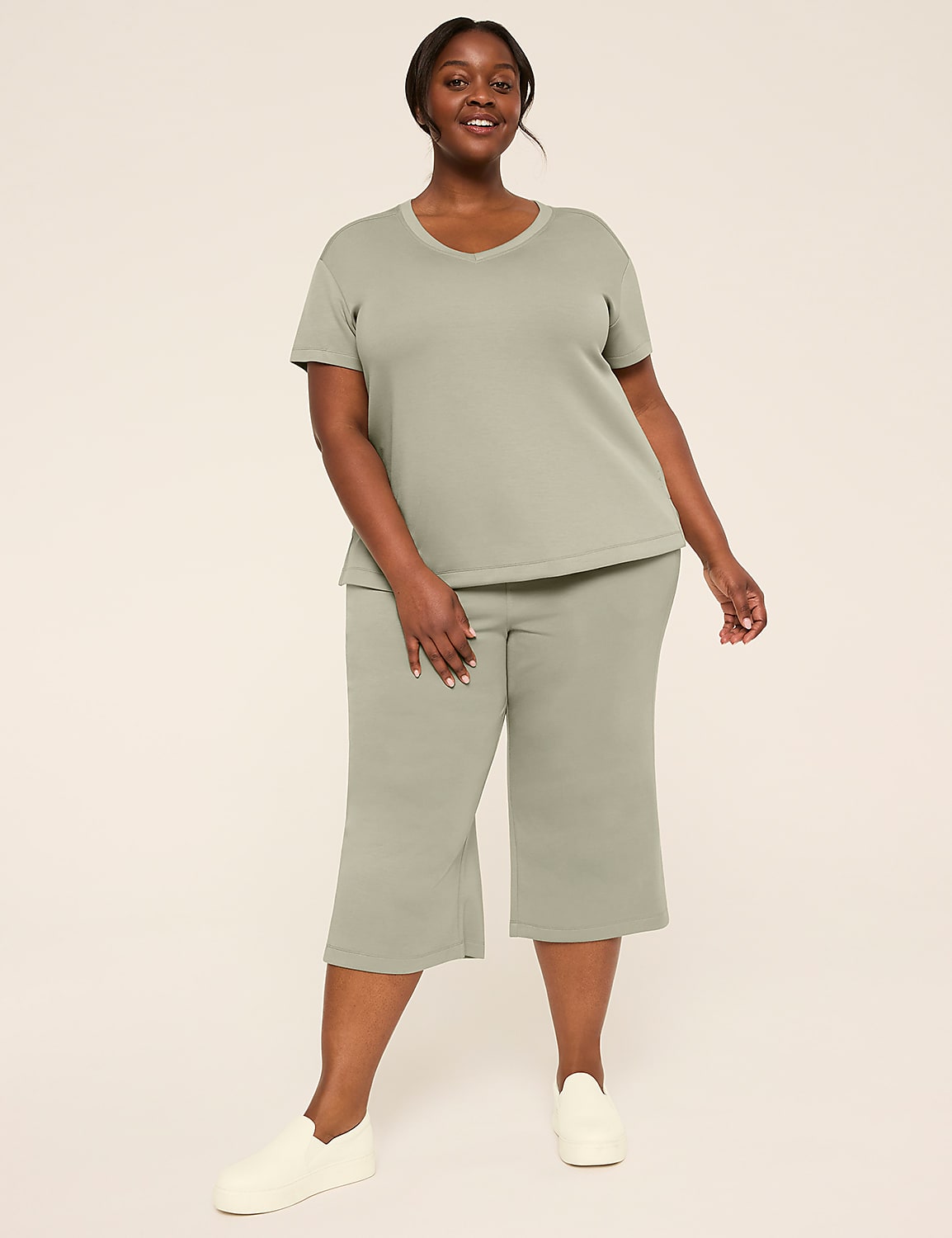 LIVI Journey V-Neck Top Product Image 4