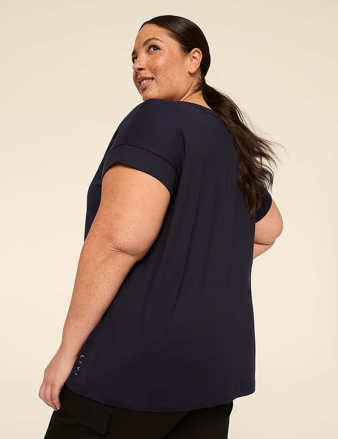 LIVI Soft Short-Sleeve Crew-Neck Tee Product Image 2