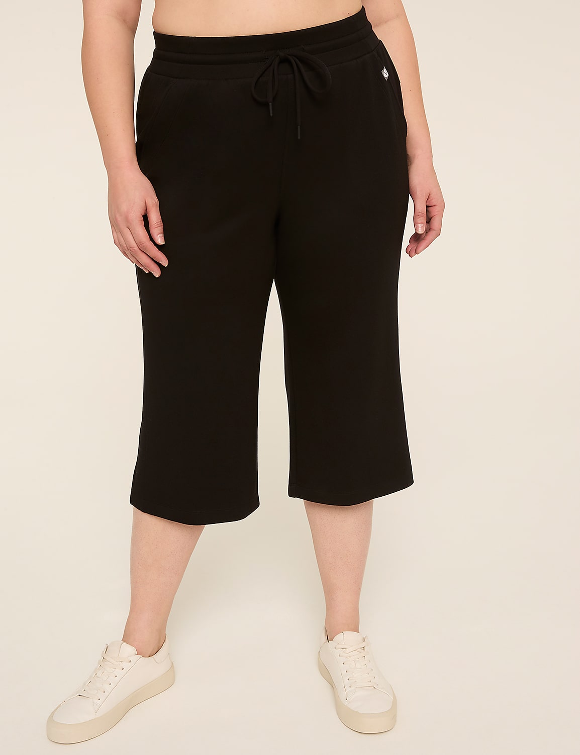 LIVI Journey Relaxed Straight Crop Pant Product Image 1