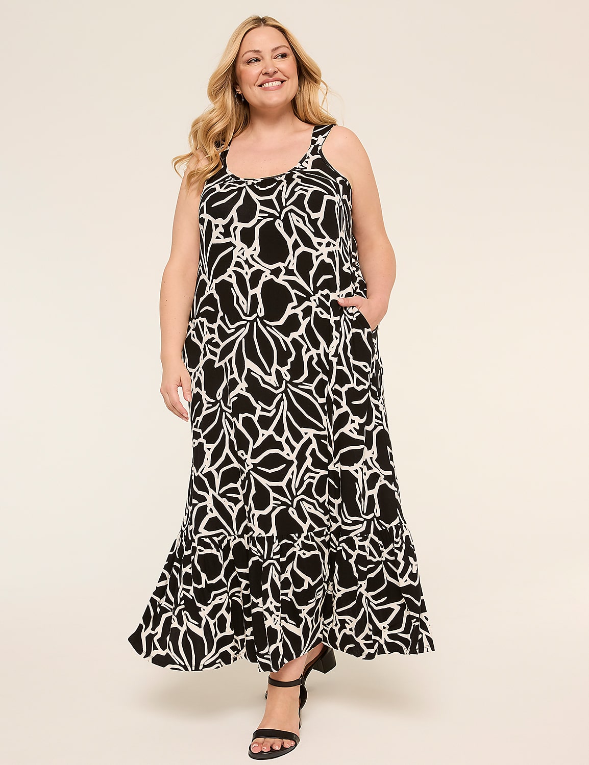 Square-Neck Shirred Waist Midi Dress Product Image 1