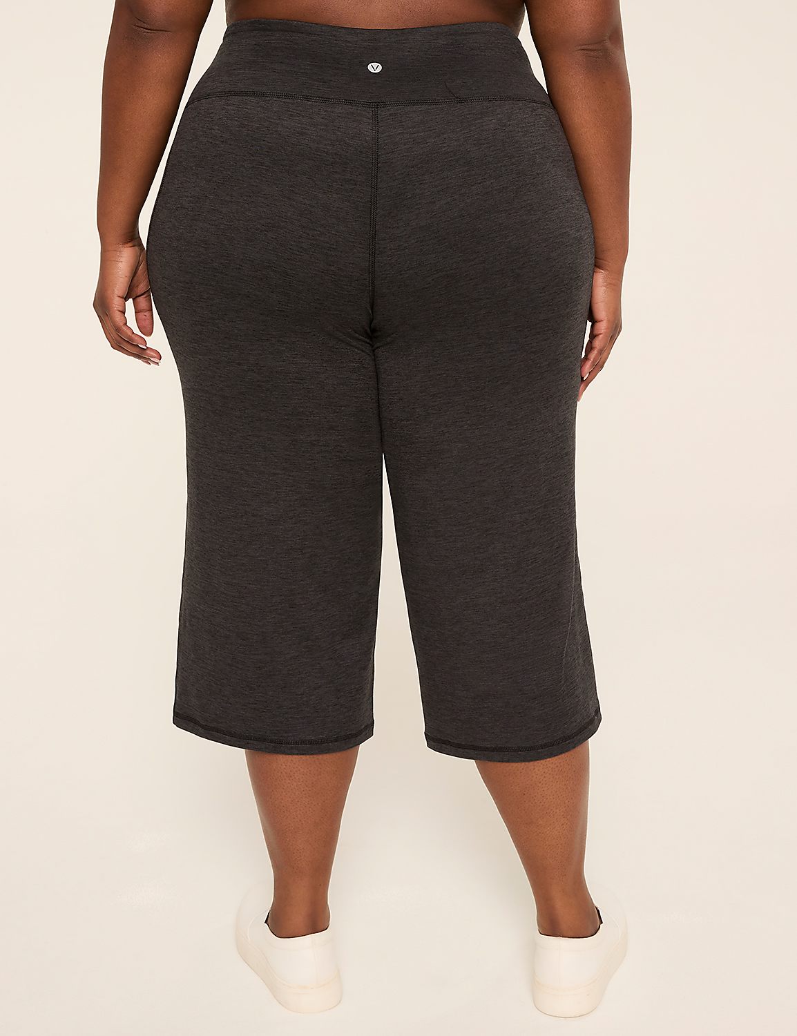 LIVI Soft Wide Leg Crop Pant Product Image 2