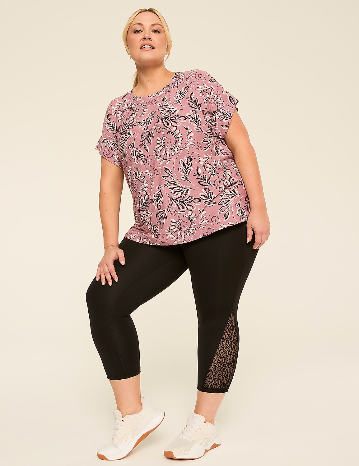 LIVI Soft 21" Capri Legging Product Image 3