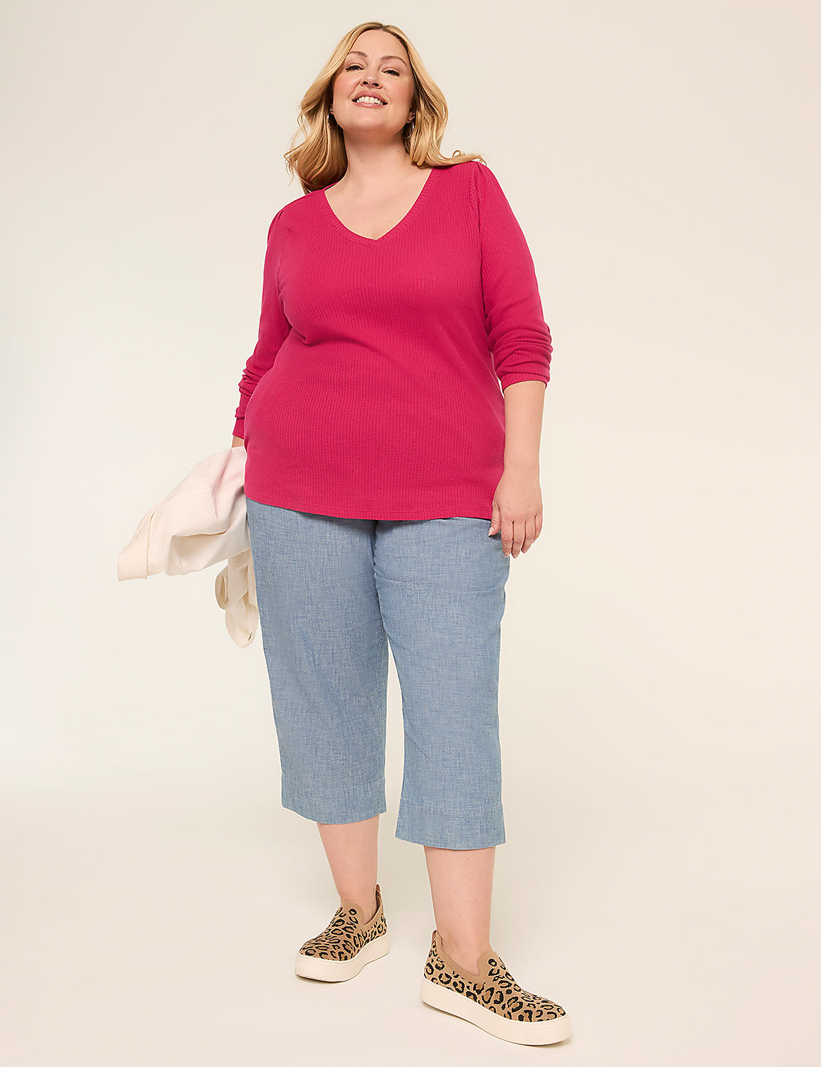 V-Neck Rib Tee Product Image 3