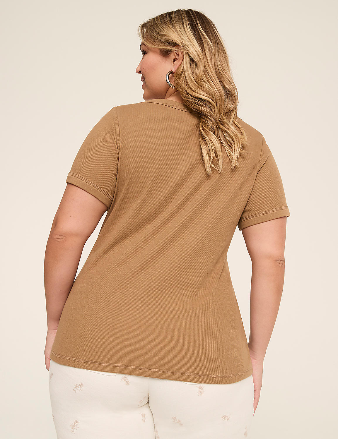 Short-Sleeve Scoop-Neck Tee Product Image 2